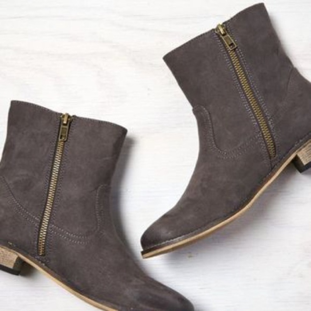 American Eagle Outfitters Grey Side-zip Booties